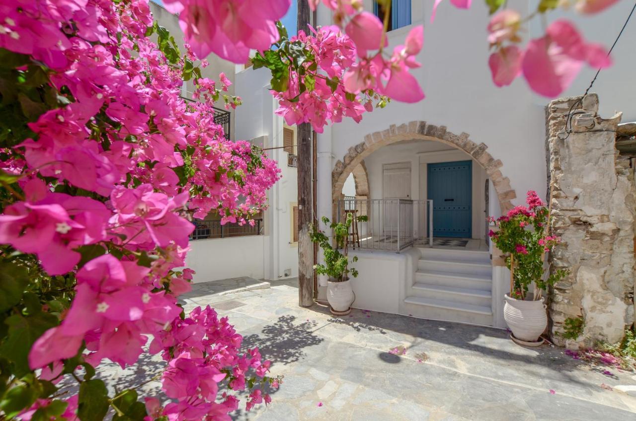 Honey & Cinnamon Luxury Suite Naxos City Exterior foto